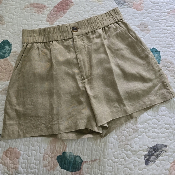 Linen Shorts - Like New - Picture 6 of 8